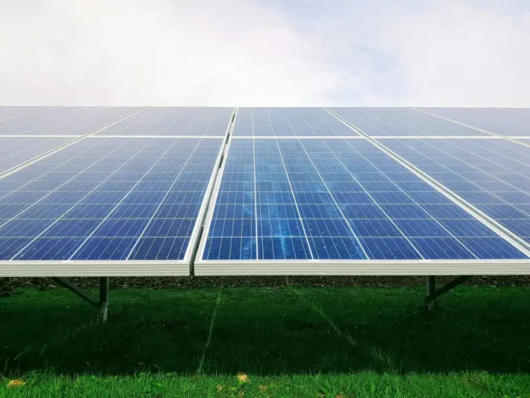 High-efficiency 540 watt solar panel, competitively priced in Pakistan, providing sustainable energy solutions.